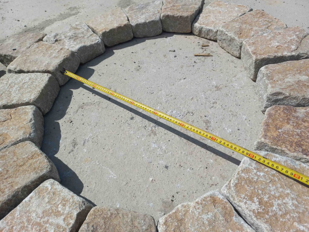 Кострище из камня